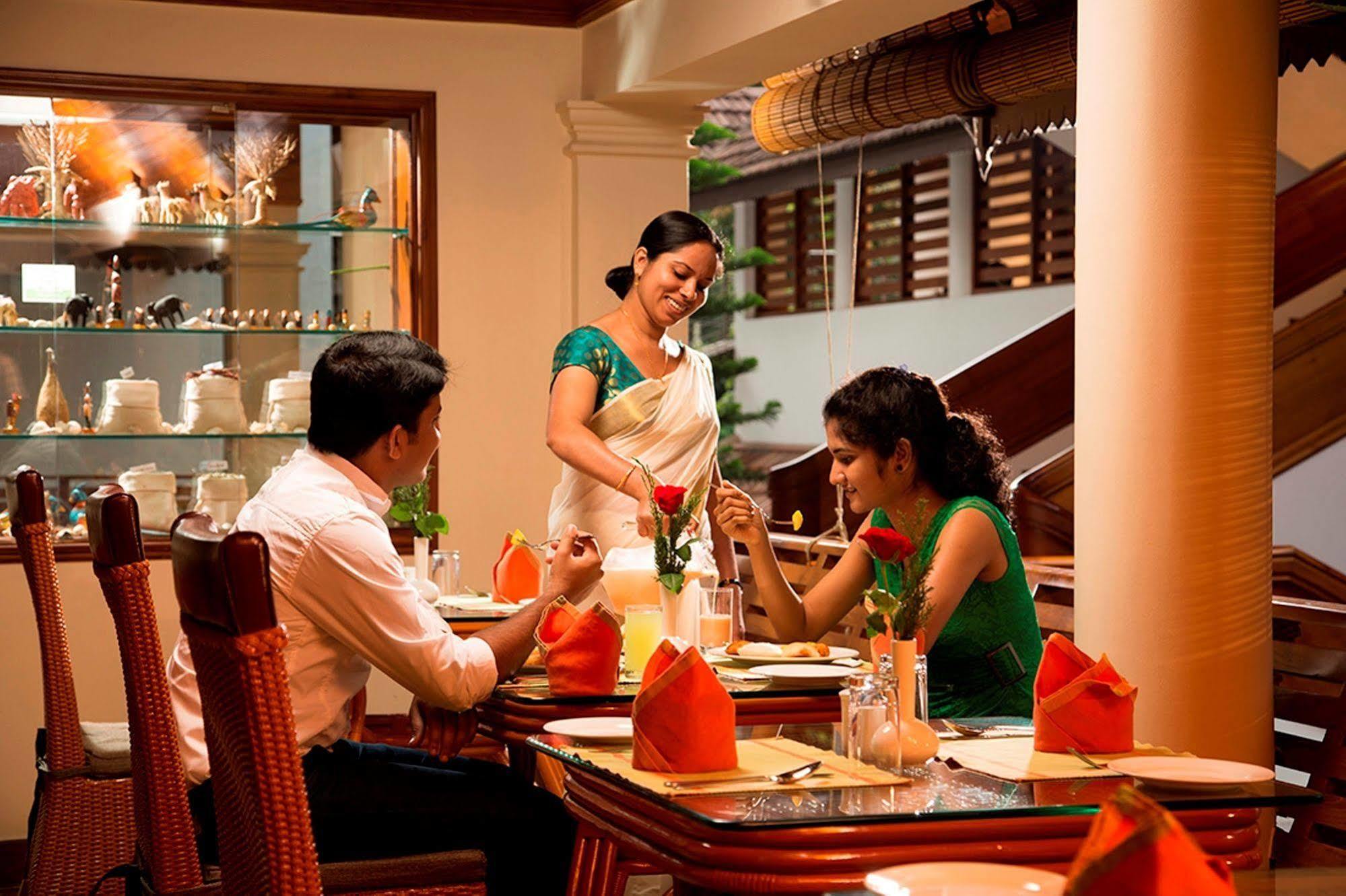 Elephant Court Thekkady Ngoại thất bức ảnh
