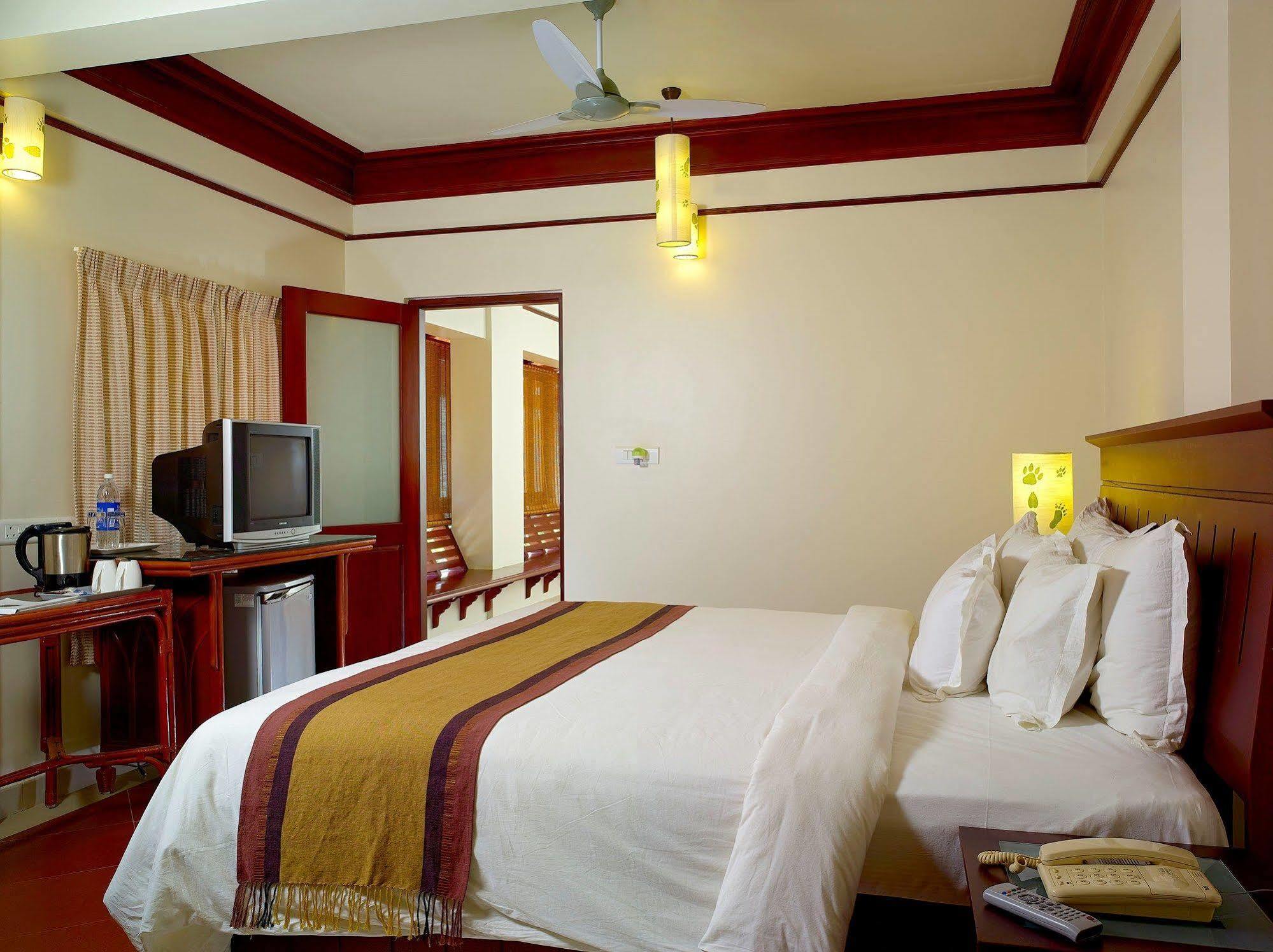 Elephant Court Thekkady Ngoại thất bức ảnh